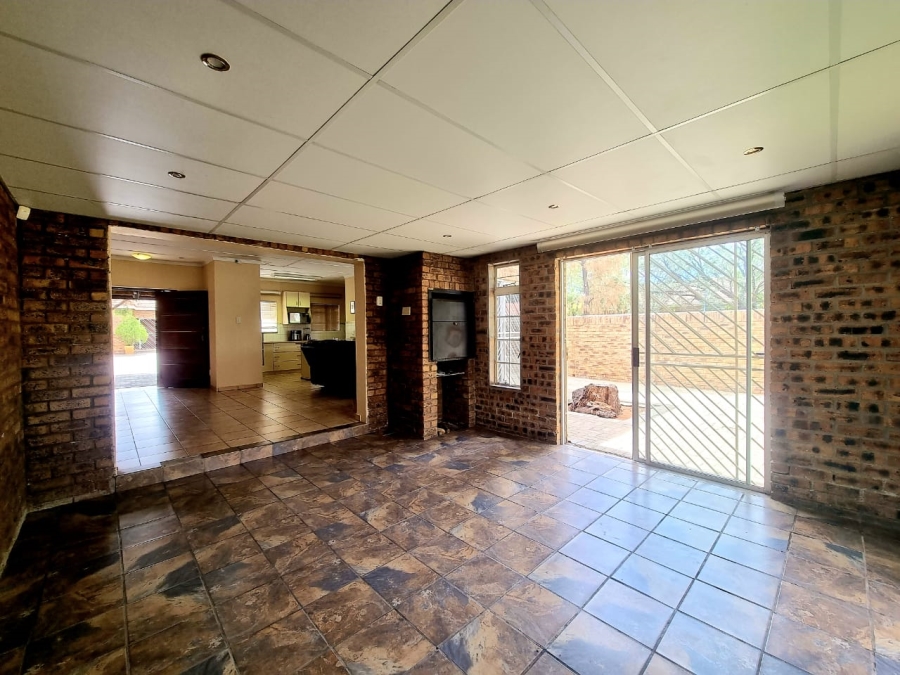 3 Bedroom Property for Sale in Carters Glen Northern Cape